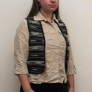 VINTAGE BLACK AND WHITE KNIT VEST
